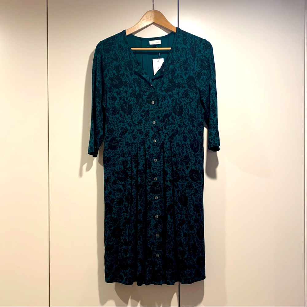 Dress with cute green and black design